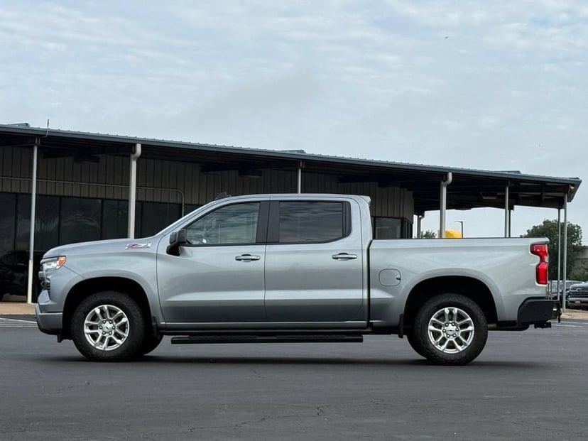 2024 Chevrolet Silverado 1500 - Image 1