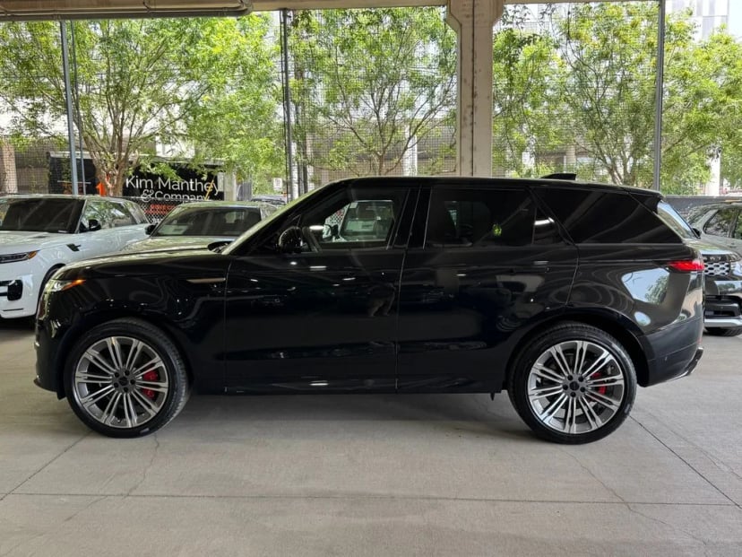 2026 Land Rover Range Rover Sport - Image 2