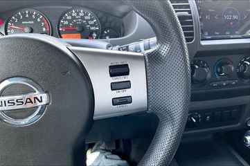 2012 Nissan Xterra - Image 3