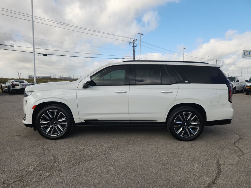 2021 Cadillac Escalade - Image 2