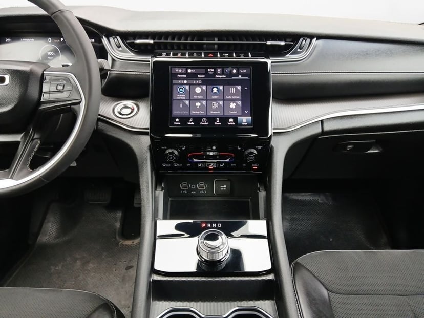 2024 Jeep Grand Cherokee - Image 2