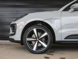 2026 Porsche Macan - Preview 14