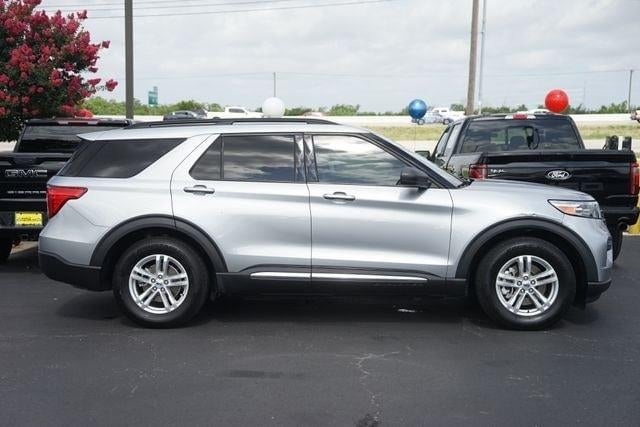2022 Ford Explorer - Image 2