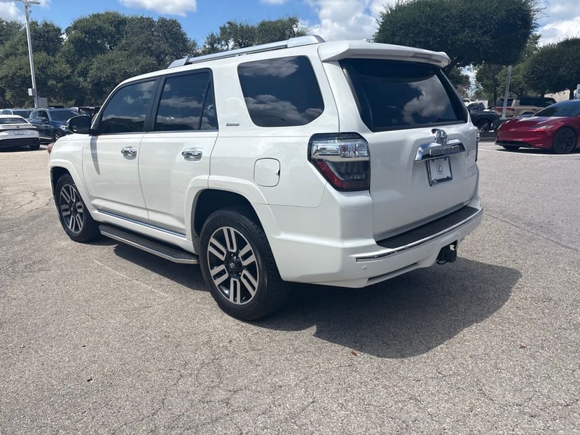 2017 Toyota 4runner - Image 3