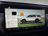 2024 Rivian R1S - Preview 8