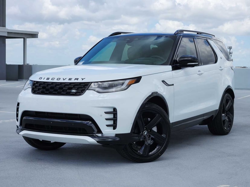 2026 Land Rover Discovery - Image 1