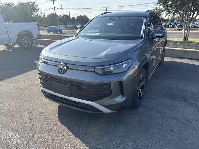 2026 Volkswagen Tiguan - Image 1
