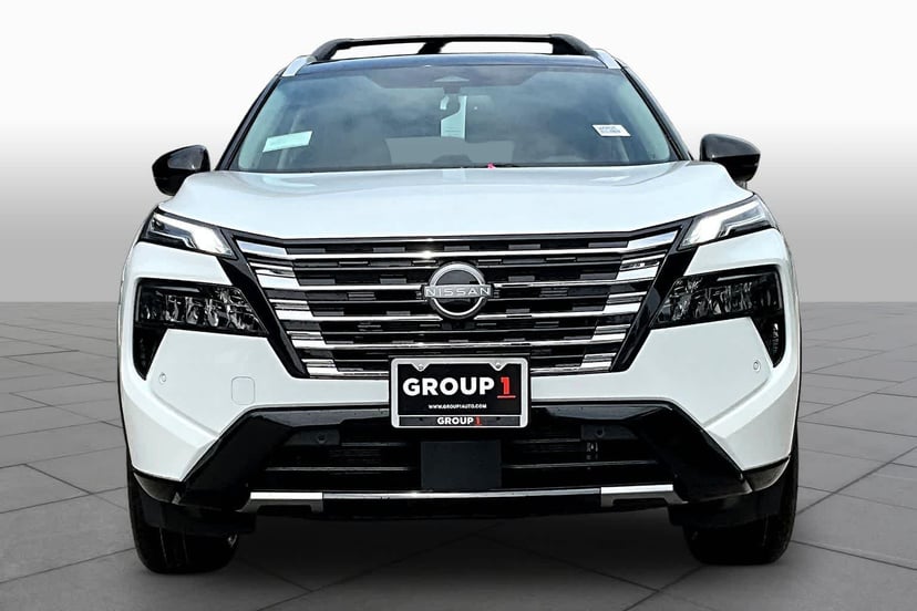 2026 Nissan Rogue - Image 2