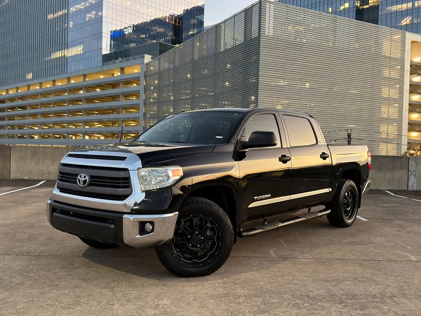 2015 Toyota Tundra - Image 1