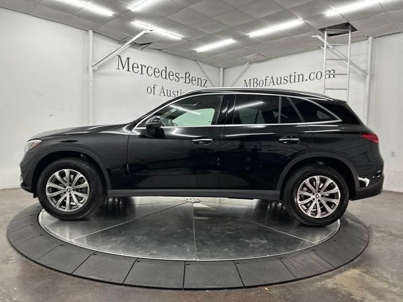 2026 Mercedes-Benz GLC - Image 2