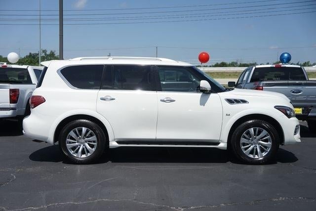 2017 INFINITI QX80 - Image 3
