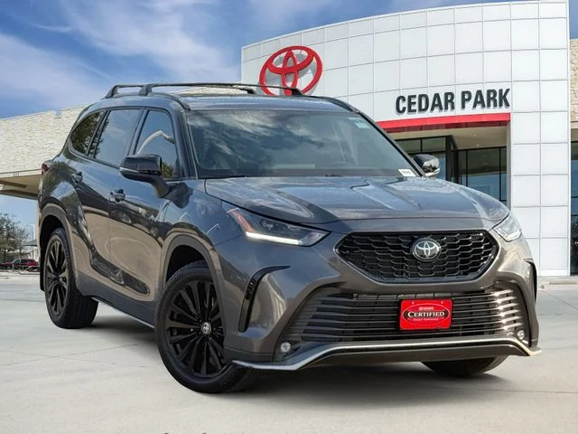 2023 Toyota Highlander - Image 1