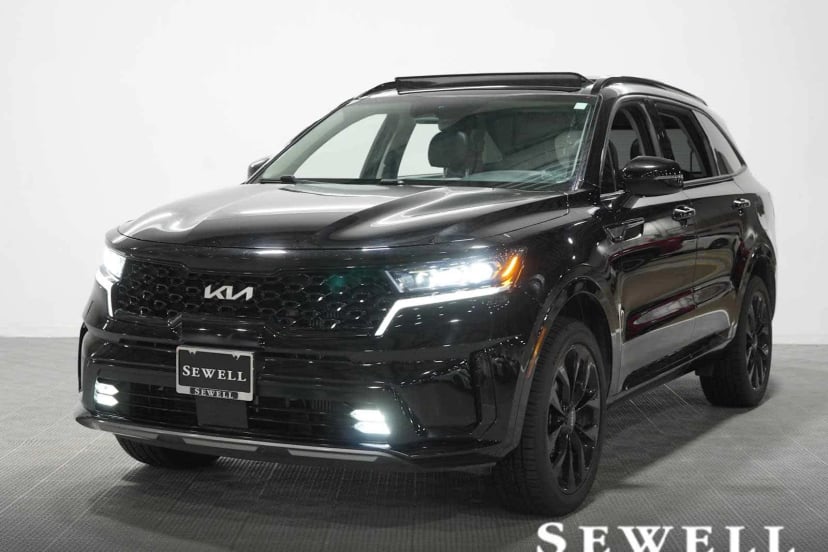 2023 Kia Sorento - Image 1