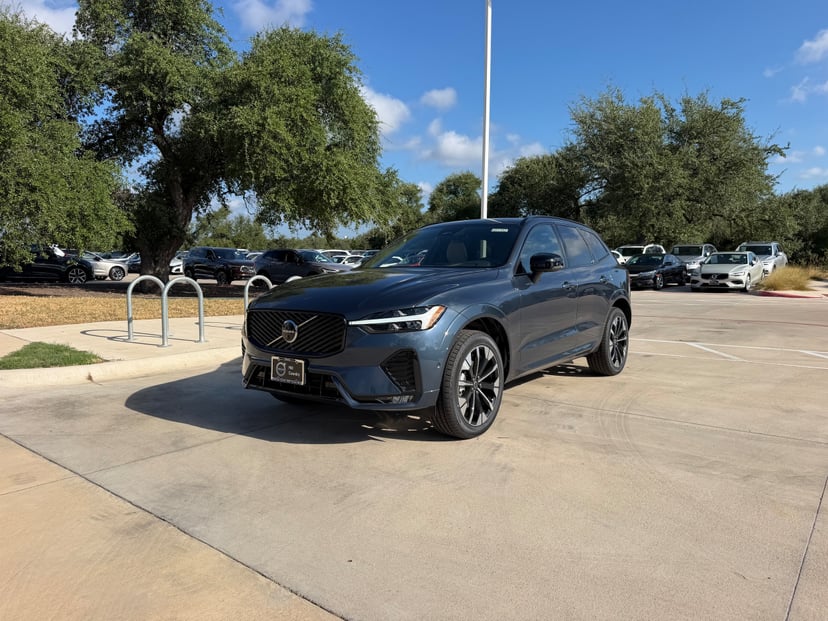 2027 Volvo XC60 - Image 1