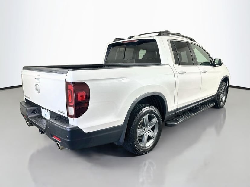 2023 Honda Ridgeline - Image 3
