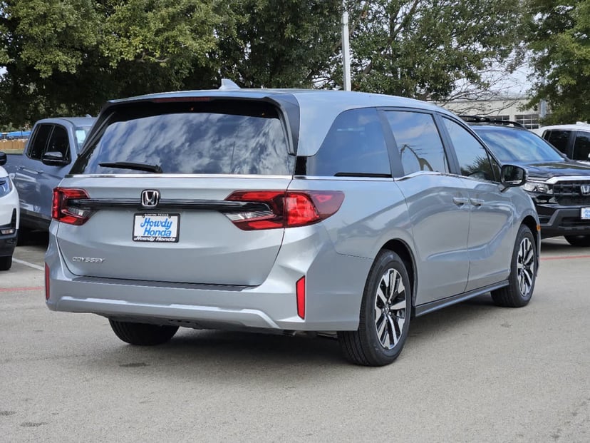 2026 Honda Odyssey - Image 3