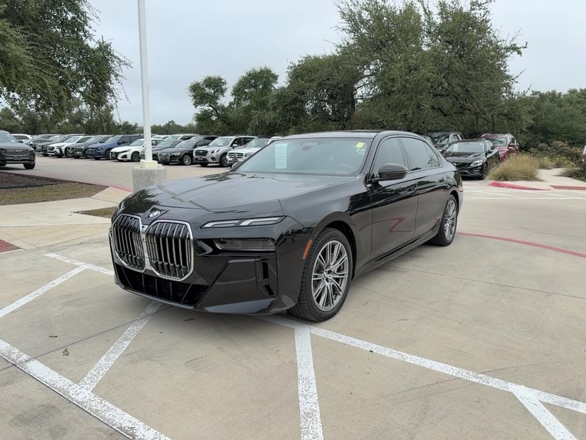 2023 BMW 7 Series - Image 1