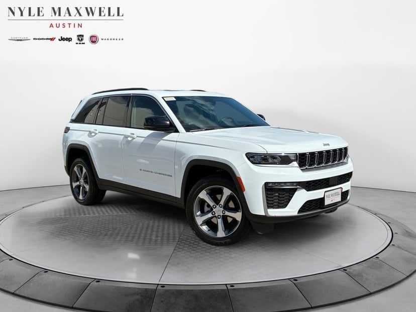 2026 Jeep Grand Cherokee - Image 2