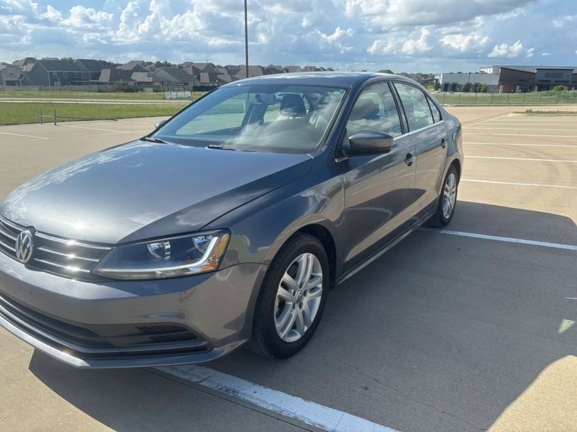2017 Volkswagen Jetta - Image 1