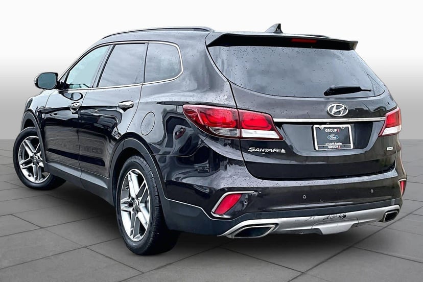 2018 Hyundai Santa Fe - Image 1