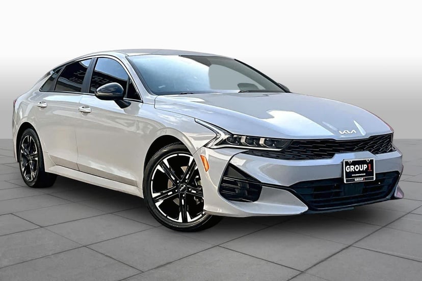 2023 Kia K5 - Image 2