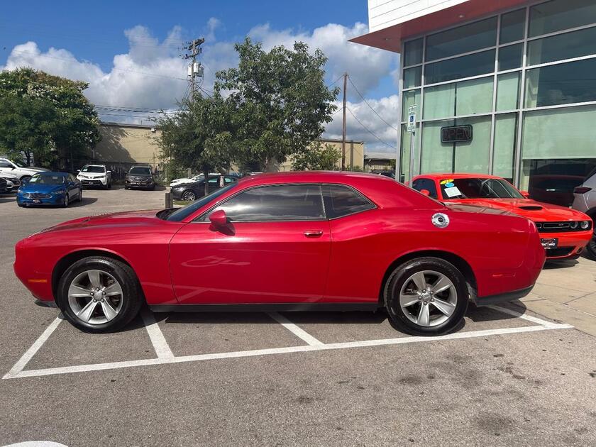 2016 Dodge Challenger - Image 2