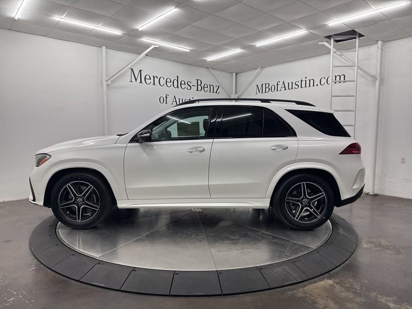 2026 Mercedes-Benz GLE - Image 2