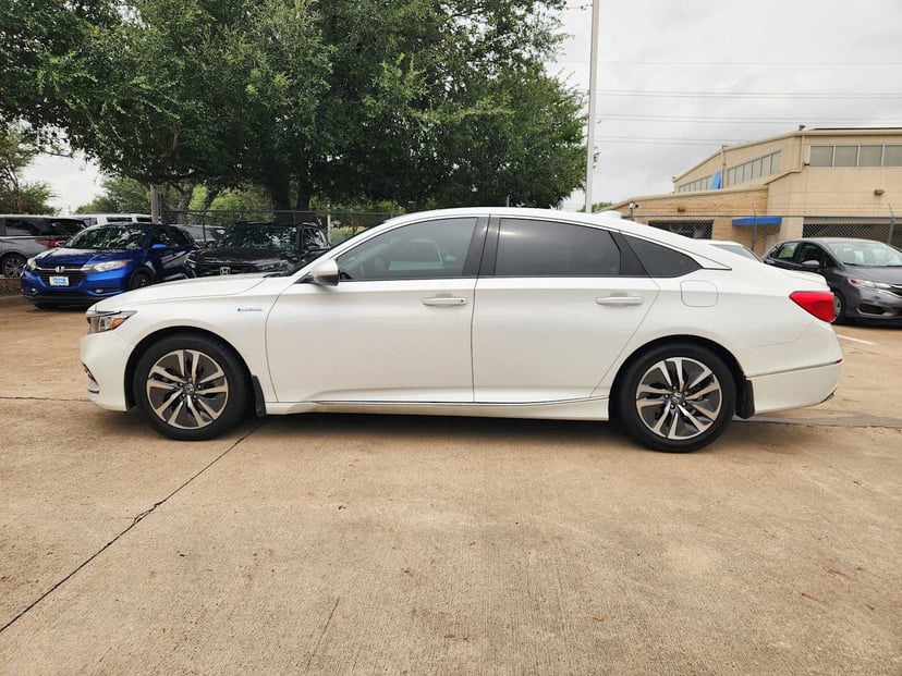 2020 Honda Accord Hybrid - Image 2