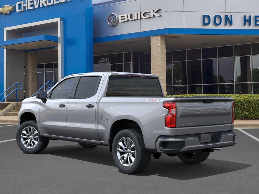 2026 Chevrolet Silverado 1500 - Image 3