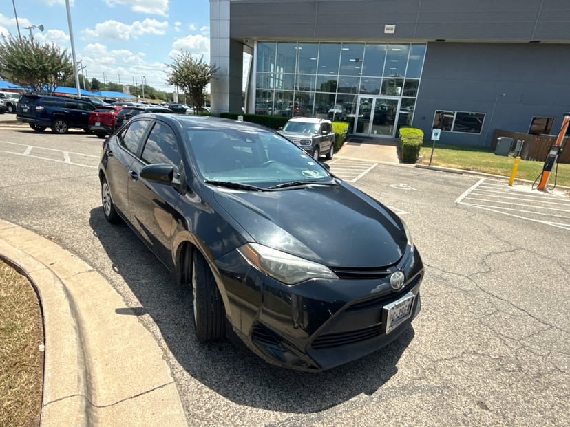 2018 Toyota Corolla - Image 2