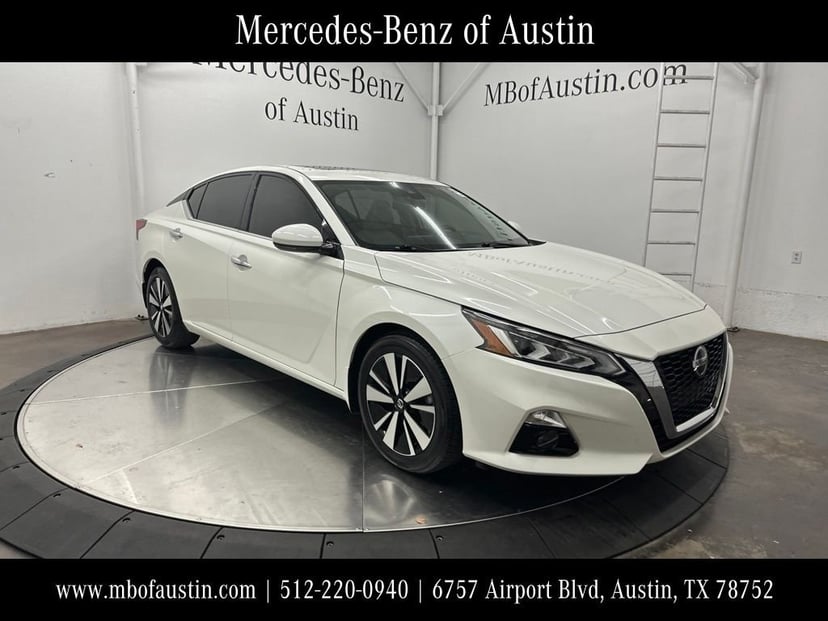2022 Nissan Altima - Image 1