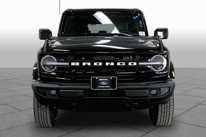 2026 Ford Bronco - Image 2