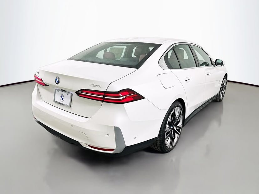 2026 BMW 5-series - Image 3