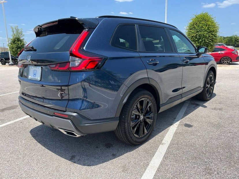 2026 Honda CR-V - Image 3