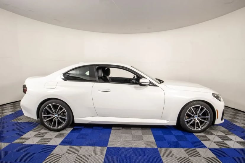 2023 BMW 230i - Image 3