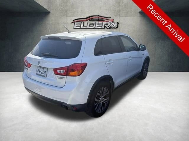 2016 Mitsubishi Outlander Sport - Image 3