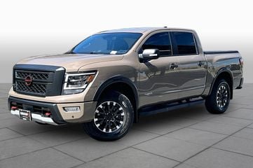 2023 Nissan Titan - Image 1