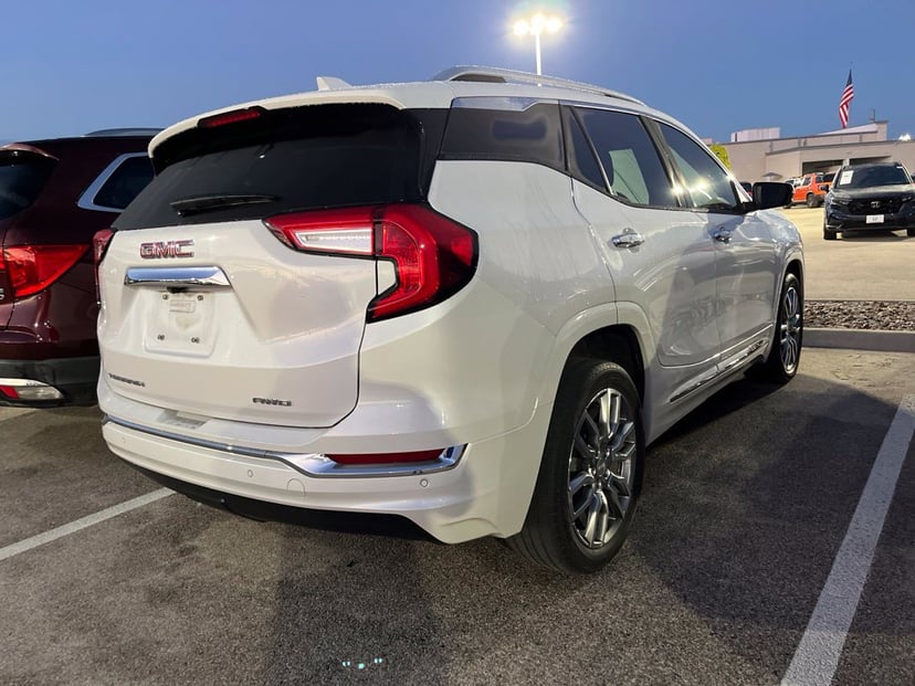 2023 GMC Terrain - Image 1