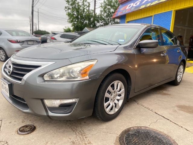 2015 Nissan Altima - Image 1
