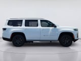 2026 Jeep Grand Wagoneer - Preview 6