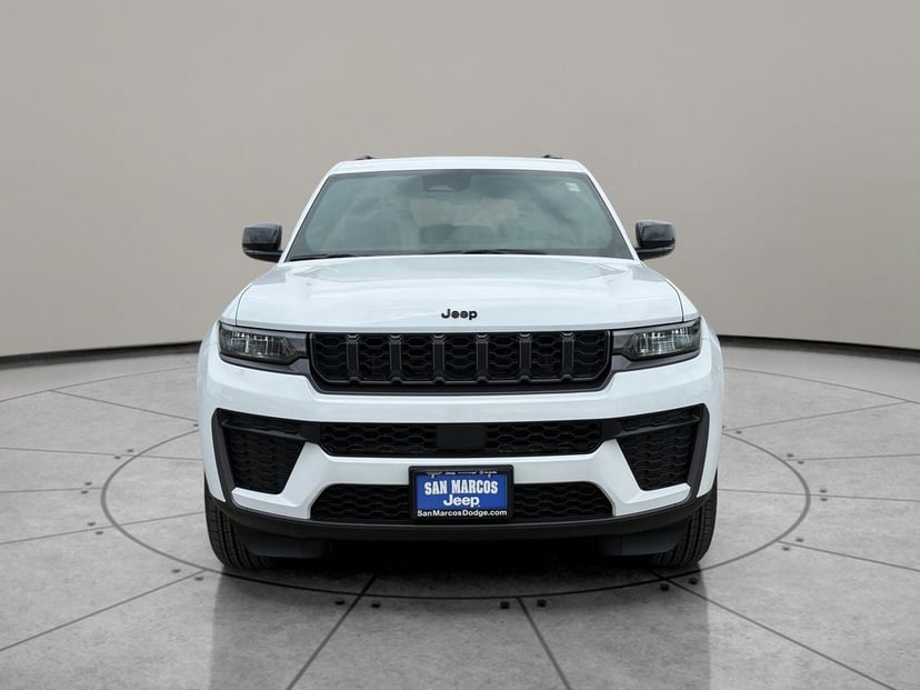2026 Jeep Grand Cherokee - Image 2