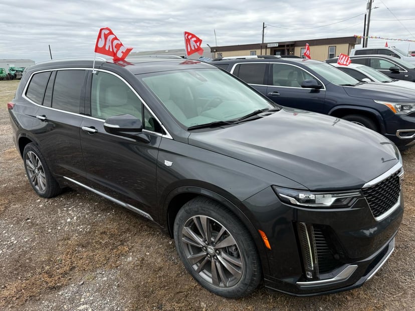 2021 Cadillac XT6 - Image 1