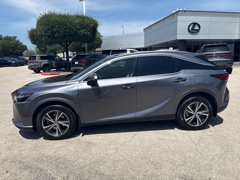 2023 Lexus RX - Image 2