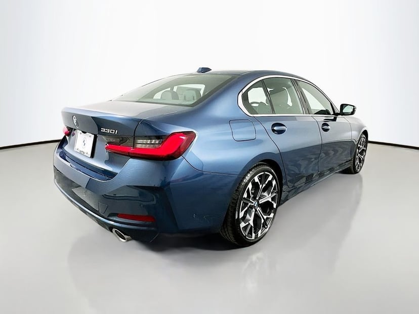 2026 BMW 3 Series - Image 3