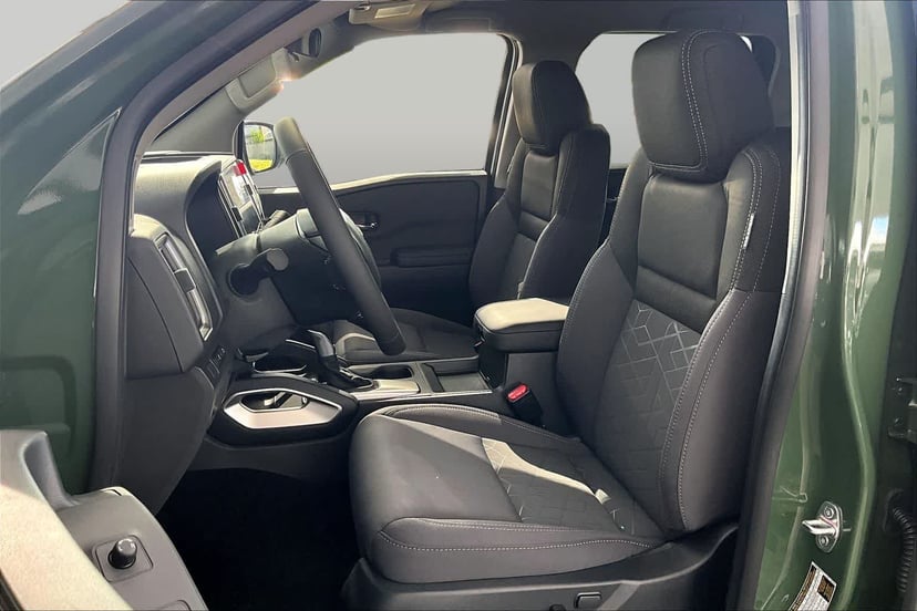 2026 Nissan Frontier - Image 2