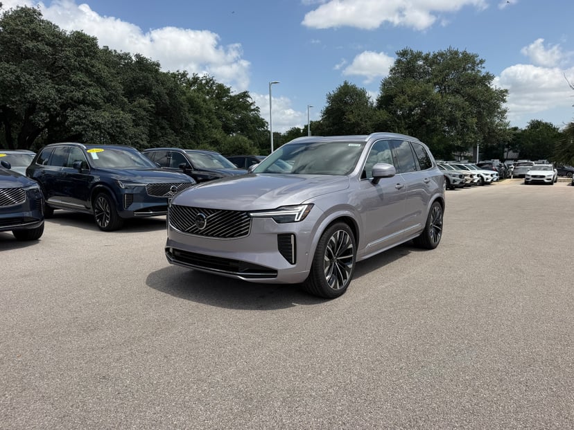 2026 Volvo XC90 - Image 3