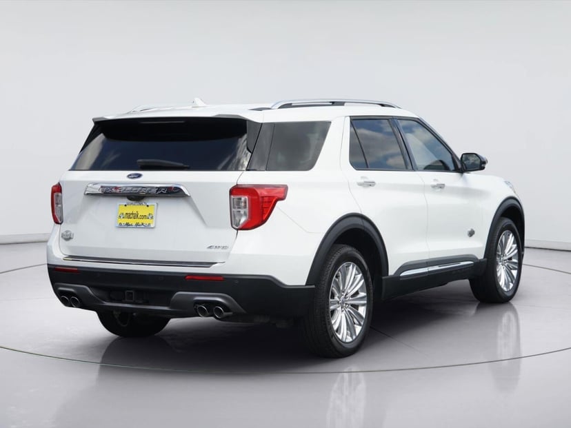 2023 Ford Explorer - Image 3