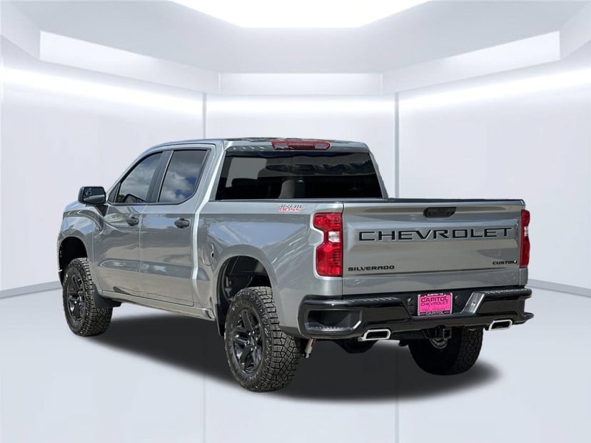 2026 Chevrolet Silverado 1500 - Image 2