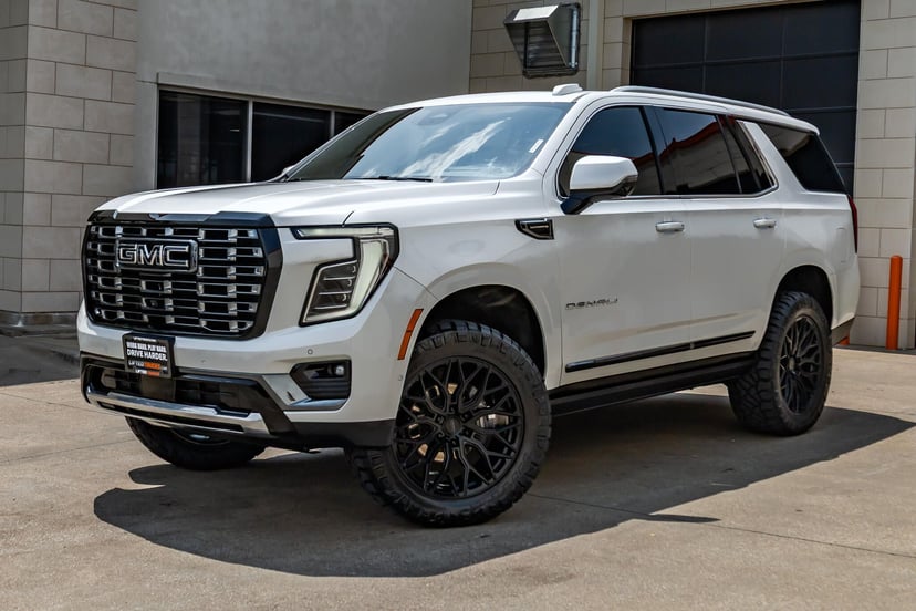 2025 GMC Yukon - Image 3