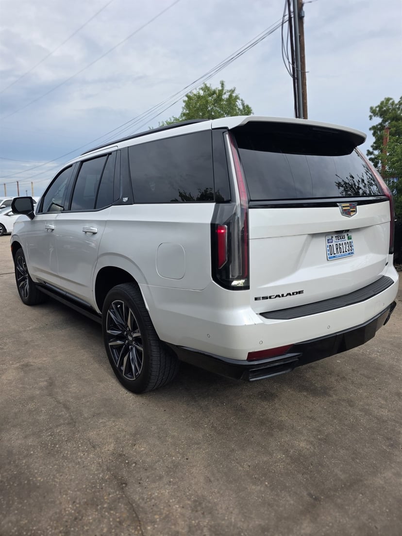 2022 Cadillac Escalade - Image 1